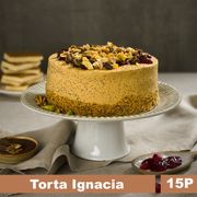 Torta Bizcocho, Manjar, Salsa Frambuesa y Frutos Secos