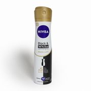 Desodorante Nivea B&W Silk en Spray 150 ml